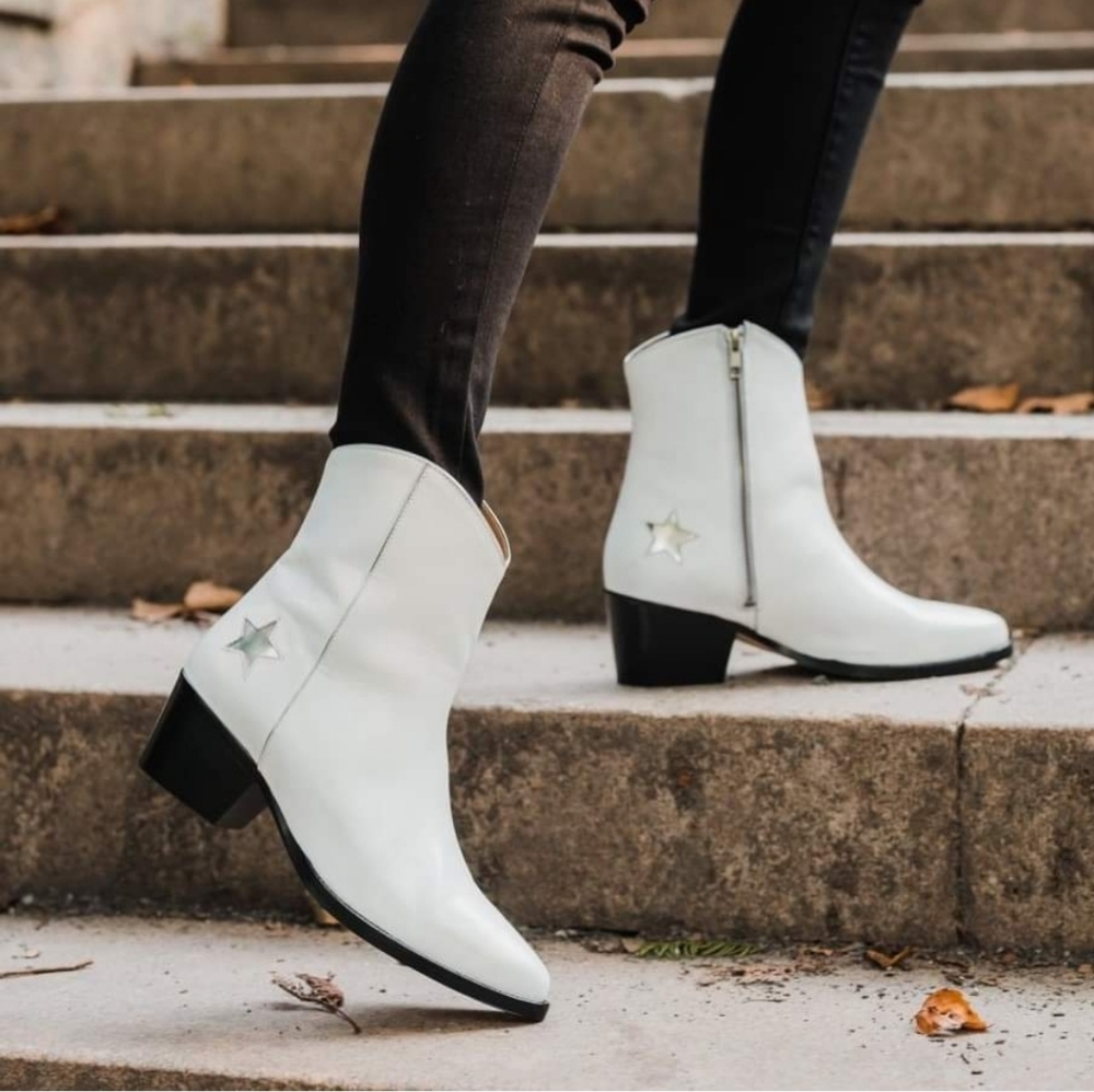 Thursday Boot Company Country Star White Western Leather Boots Size Various